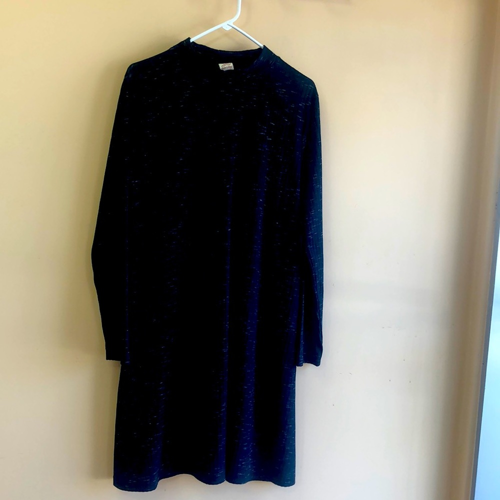 Medium length dress black with some white size large from fade glory